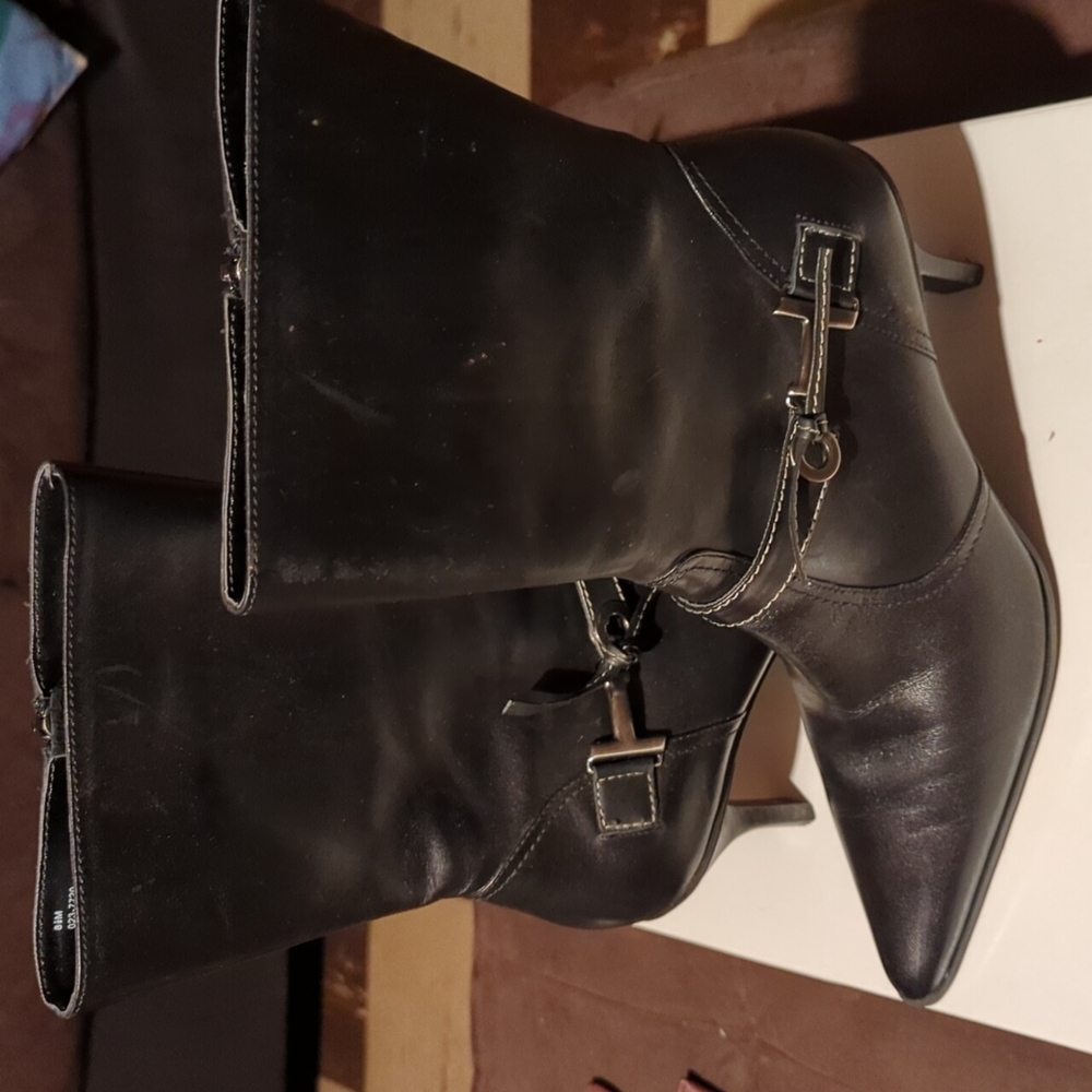 Boots - Picture 2 of 3